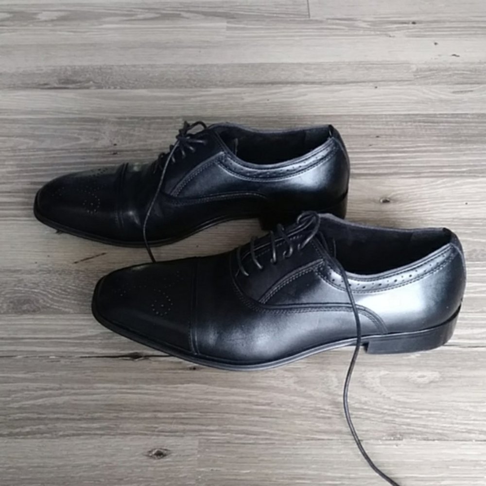 NWOB Steve Madden p-dough black leather shoes